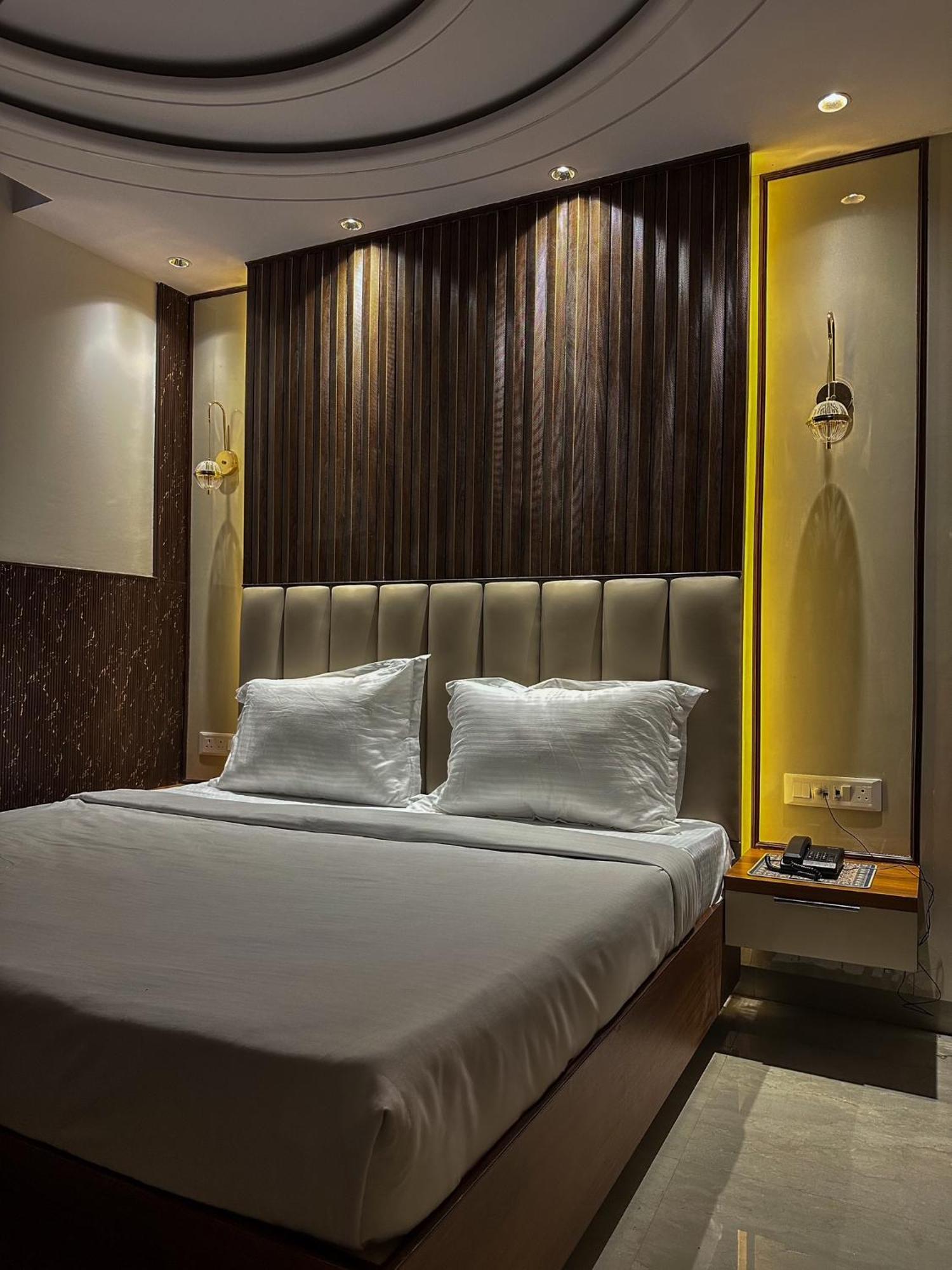 Delhi Delight Premium Bed & Breakfast New Delhi Exterior photo