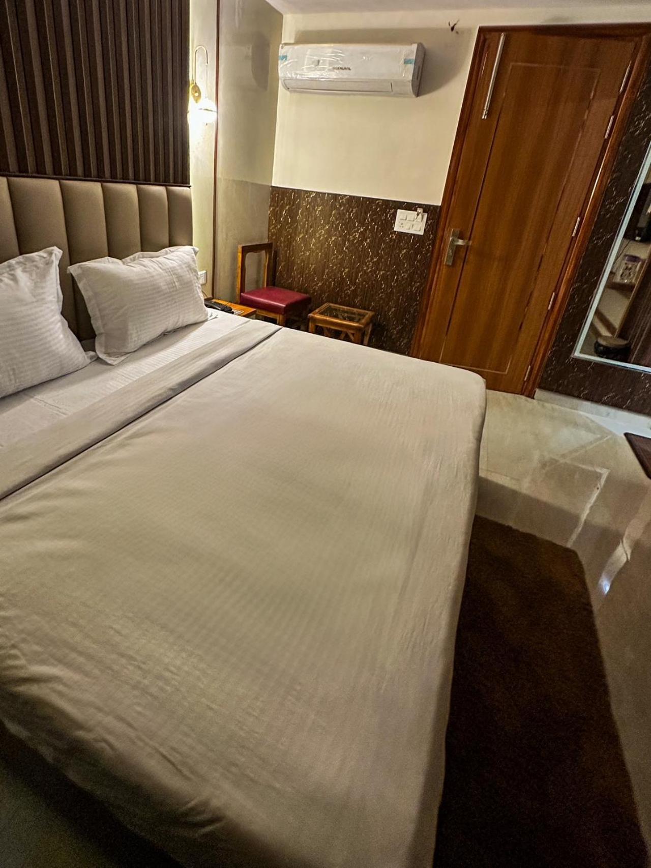 Delhi Delight Premium Bed & Breakfast New Delhi Exterior photo